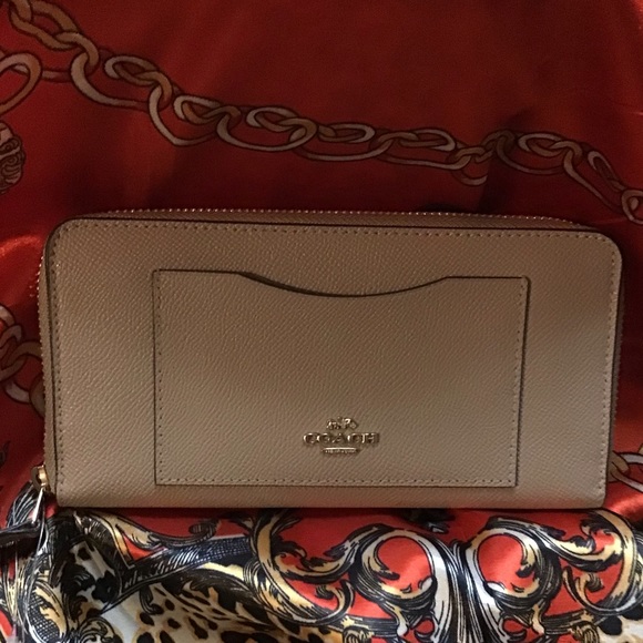 COACH Accordion Zip Wallet in crossgrain leather Style No. F54007 Long Wallet - Picture 3 of 6